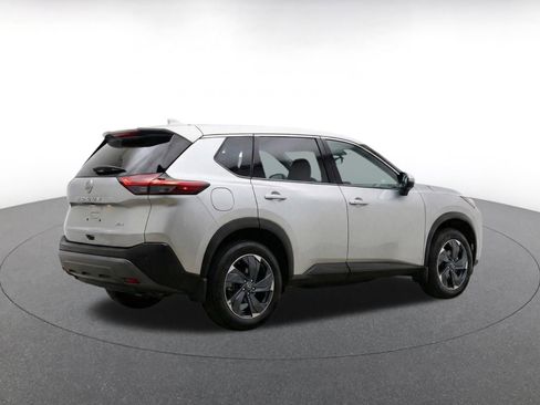 Used 2025 Nissan Rogue SV FWD image 9