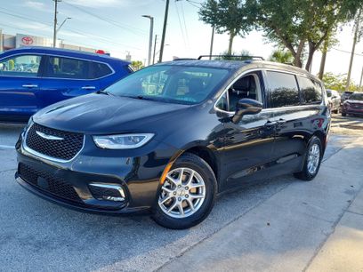 Used 2022 Chrysler Pacifica Touring-L