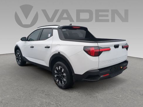 Certified 2025 Hyundai Santa Cruz SEL FWD image 10