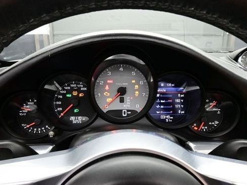 Certified 2019 Porsche 911 Carrera S RWD image 9