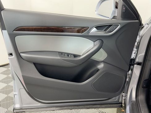 Used 2016 Audi Q3 2.0T Premium Plus image 19