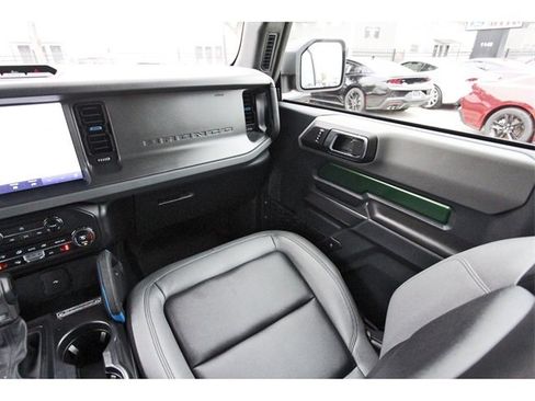 Used 2024 Ford Bronco Black Diamond w/ Sasquatch Package image 9