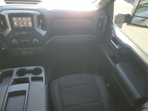 Used 2025 Chevrolet Silverado 2500 Custom w/ Custom Value Package image 25