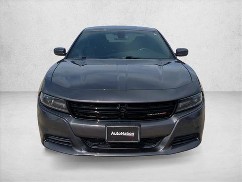 Used 2020 Dodge Charger SXT RWD image 2