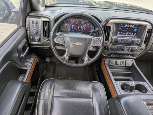 Used 2017 Chevrolet Silverado 2500 High Country image 15