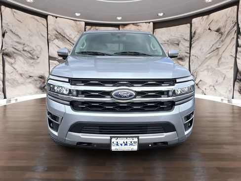 Used 2023 Ford Expedition Limited image 8