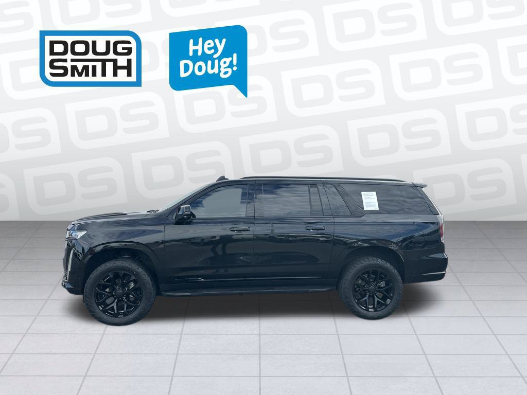 Used 2022 Cadillac Escalade ESV Sport AWD/4WD image 2