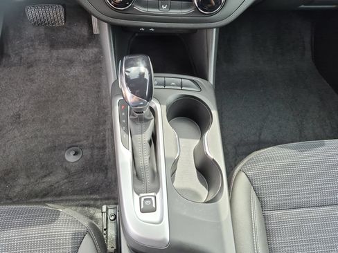 Certified 2025 Buick Envista Preferred w/ Advanced Safety Package FWD image 14