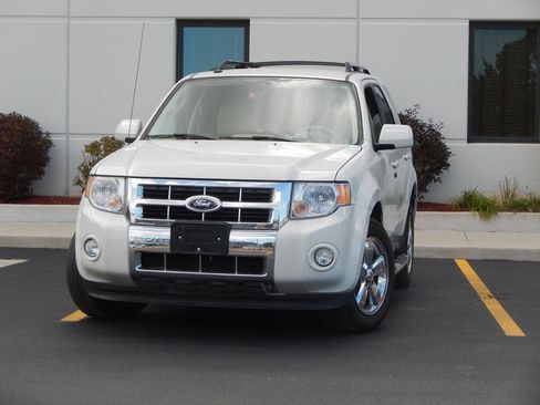 Used 2011 Ford Escape Limited FWD image 4