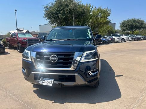 Used 2021 Nissan Armada SL w/ Captain's Chairs Package RWD image 8