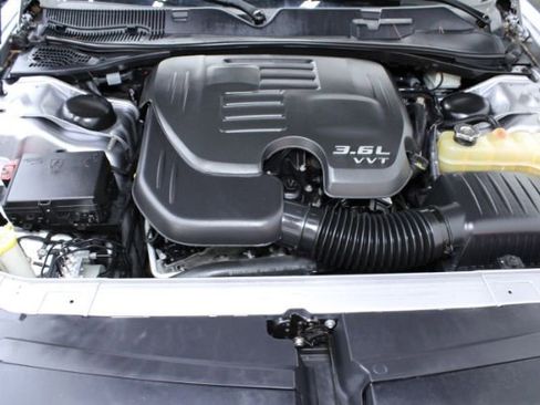 Used 2016 Dodge Challenger SXT image 24