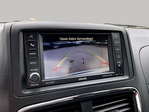 Used 2016 Dodge Grand Caravan SXT FWD image 28