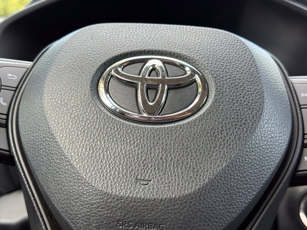 Used 2024 Toyota RAV4 XLE FWD image 17