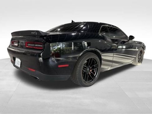 Used 2019 Dodge Challenger SRT Hellcat w/ Plus Package image 4