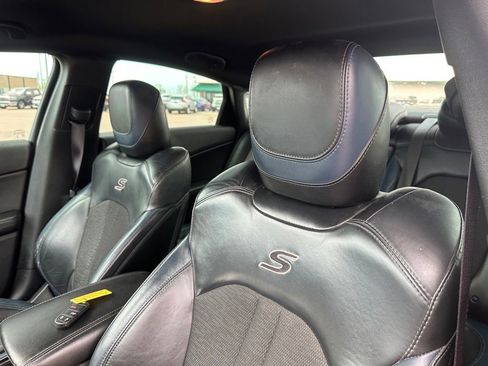 Used 2015 Chrysler 200 S FWD image 13