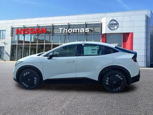 New 2026 Nissan Leaf FWD image 4