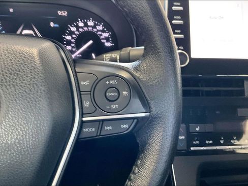 Used 2021 Toyota Avalon XLE FWD image 9