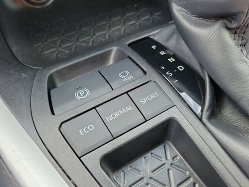 Certified 2023 Toyota RAV4 LE image 26