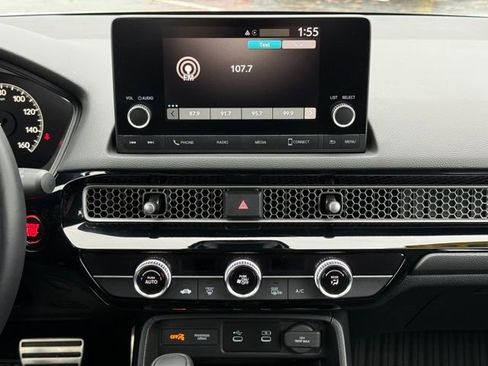 Used 2025 Honda Civic Sport image 25