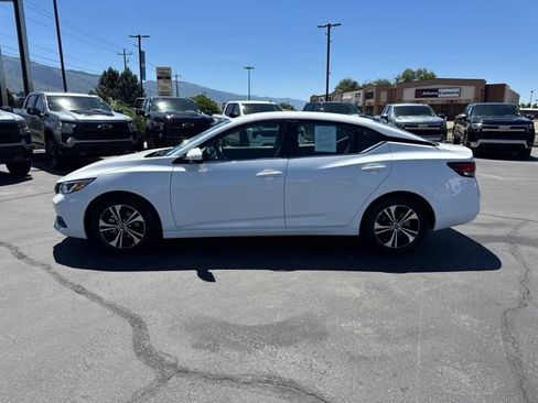 Used 2022 Nissan Sentra SV FWD image 4