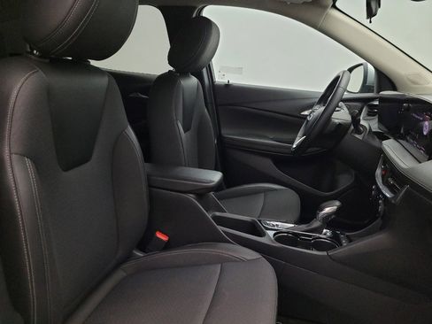 Used 2025 Buick Encore GX Preferred FWD image 21
