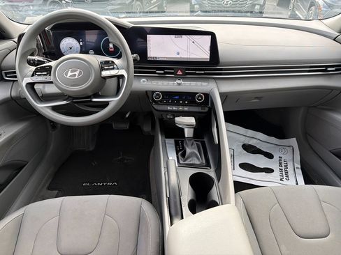 Used 2024 Hyundai Elantra SEL FWD image 22
