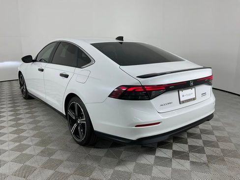 Used 2025 Honda Accord Sport image 8