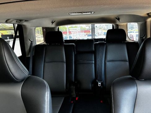 Used 2023 Toyota 4Runner SR5 Premium w/ Moonroof Package RWD image 31