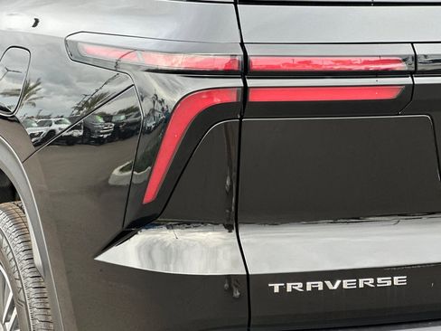 New 2026 Chevrolet Traverse LT w/ LPO, Illumination Package image 28