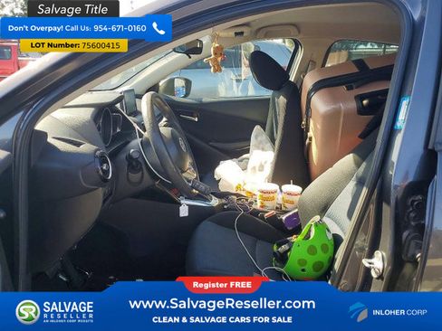 Used 2016 Scion iA image 9