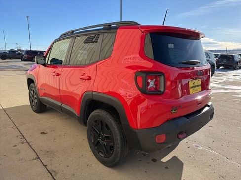 Used 2018 Jeep Renegade Trailhawk w/ Cold Weather Group II image 5