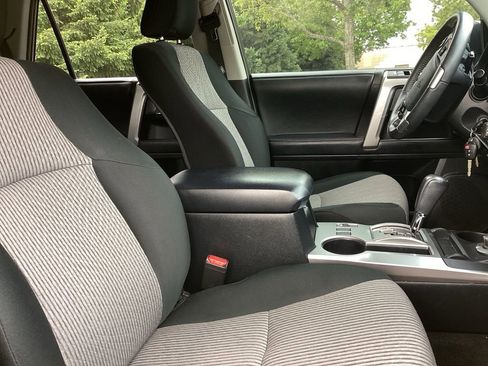 Used 2021 Toyota 4Runner SR5 AWD/4WD image 3