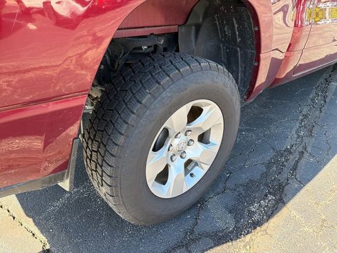 Used 2019 RAM 1500 Big Horn AWD/4WD image 9