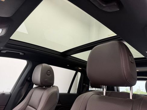 Certified 2021 Mercedes-Benz GLS 450 4MATIC image 5