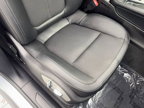 Used 2022 Porsche Macan AWD/4WD image 45