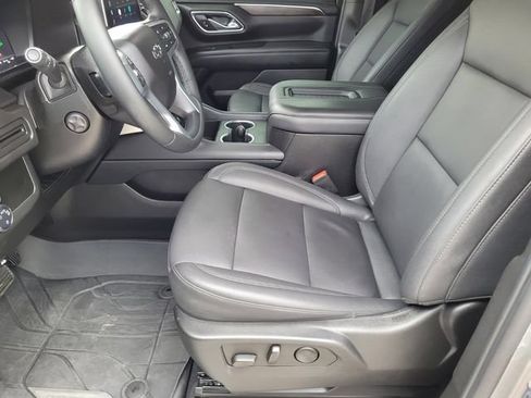 Used 2023 Chevrolet Tahoe Z71 w/ Luxury Package AWD/4WD image 18