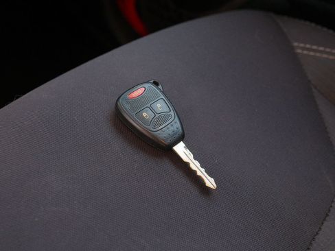 Used 2015 Jeep Wrangler Unlimited Sahara AWD/4WD image 9