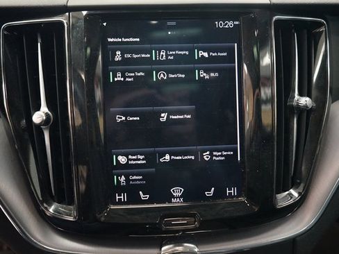 Used 2020 Volvo XC60 T5 Momentum image 36