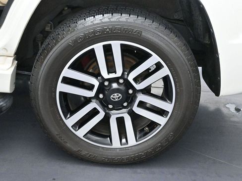 Used 2019 Toyota 4Runner Limited AWD/4WD image 43