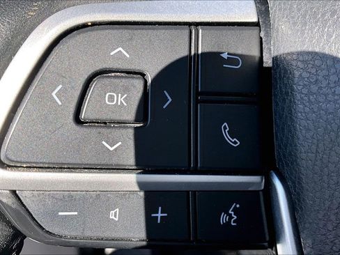 Used 2024 Toyota Grand Highlander XLE image 11