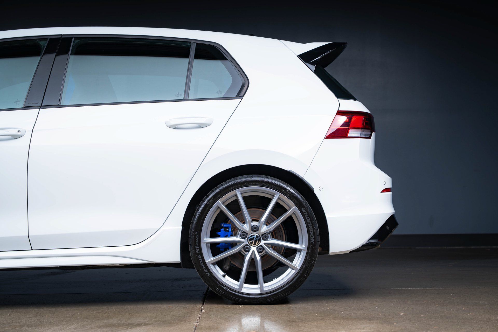 Used 2024 Volkswagen Golf R 4-Door AWD/4WD image 21