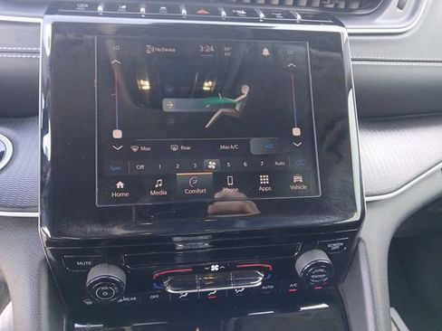 Used 2024 Jeep Grand Cherokee Laredo RWD image 21