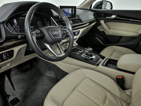 Used 2018 Audi Q5 2.0T Premium Plus w/ Premium Plus Package image 17