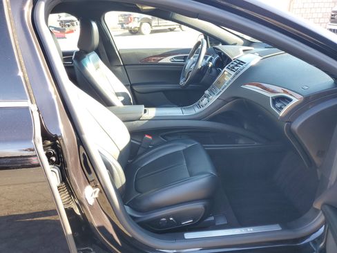 Used 2020 Lincoln MKZ Reserve w/ Monochromatic Package image 9