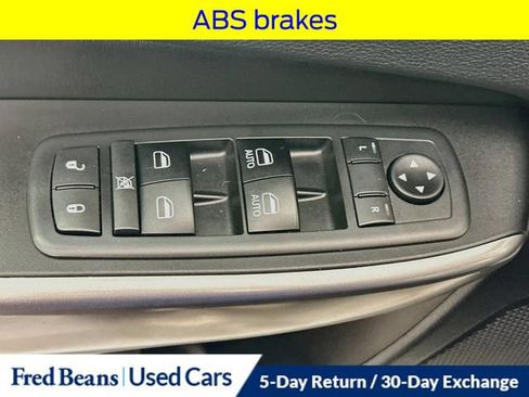 Used 2019 Jeep Cherokee Latitude Plus w/ Cold Weather Group AWD/4WD image 22