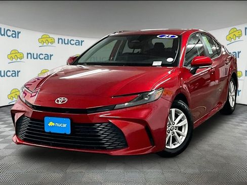 Used 2025 Toyota Camry LE FWD image 3