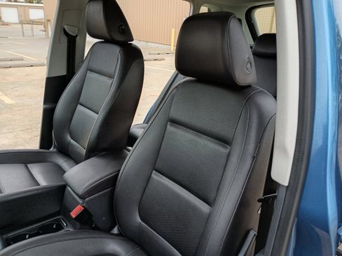 Used 2017 Volkswagen Tiguan S image 22