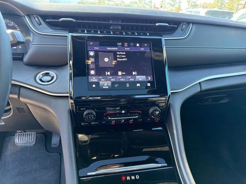 Used 2024 Jeep Grand Cherokee L Laredo w/ Trailer Tow Package image 22