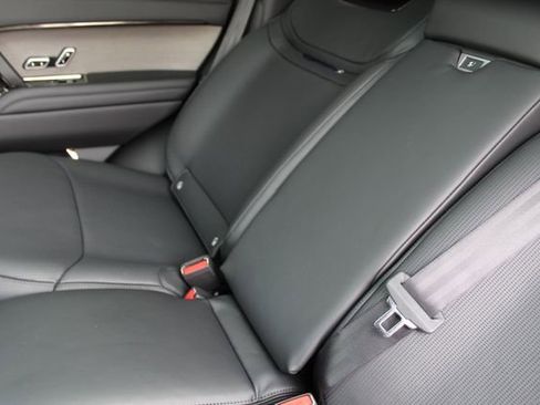 New 2026 Land Rover Range Rover SV image 21