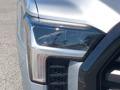 New 2026 Toyota Tundra SR image 10